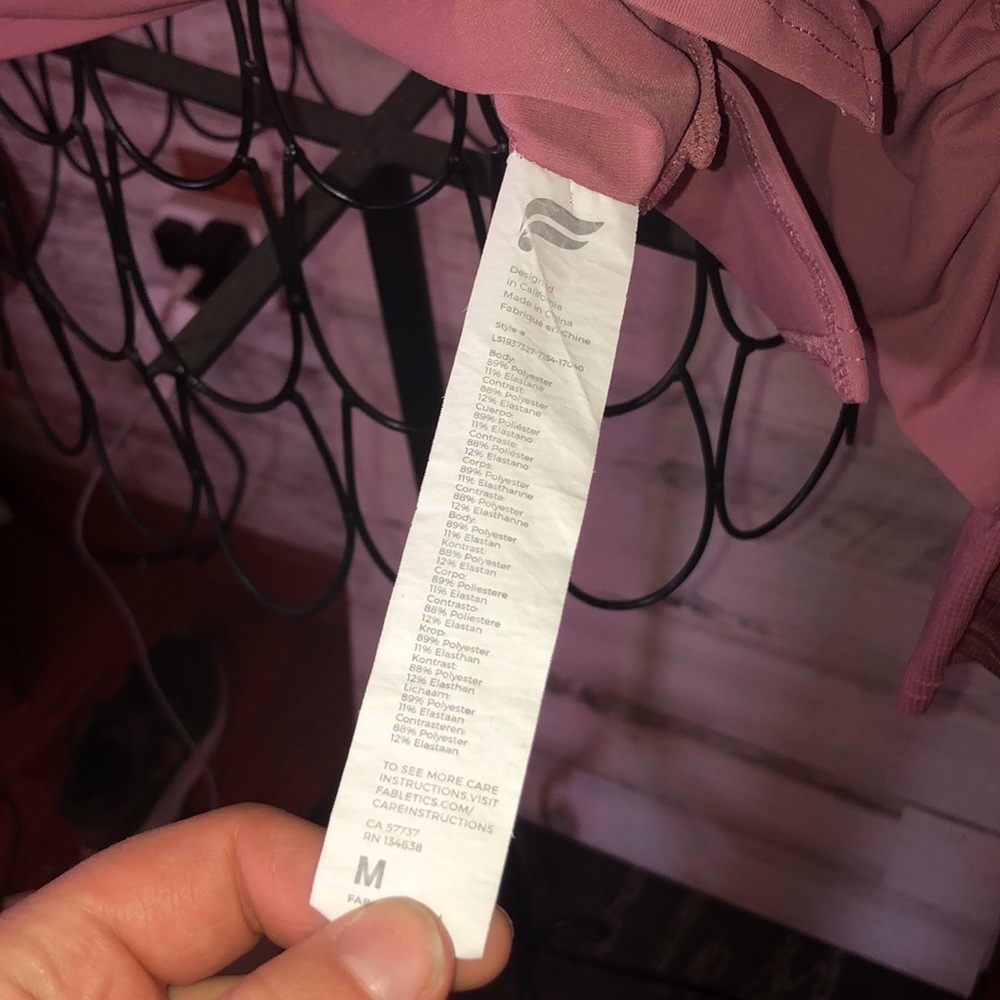 Fabletics Cashel Long Sleeve Shirt Adjustable Ruched Sleeve Orchid Pink Medium​​ - Picture 9 of 9